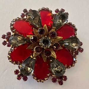 Vintage High End Red Oval Cabochon  Prong Set Rhinestone AB Brooch